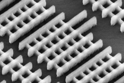 3D: Ved å ta i bruk z-aksen er det mulig å klemme sammen x- og y-aksen i de nye 22 nanometer-transistorene og samtidig oppnå store besparelser i strømforbruk.