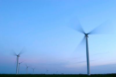 HISTORISK: For første gang måtte danske vindmøller stoppes. De produserte så mye elektrisitet at nettet nesten brøt sammen ved inngangen til 2007.