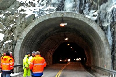 Dette er nordre portal på Jønjiljotunnelen, som skal forlenges med 20 meter. Mesta får kontrakten på oppgradering av denne tunnelen og Presturatunnelen hvis det ikke blir oppdaget grove regnefeil eller uakseptable forbehold.