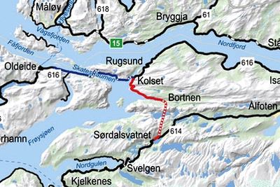 Strekningen som skal utbedres er markert med heltrukket rød linje, Vingetunnelen har stiplet linje. Den svarte linjen til høyre viser den store omveien mange av kommunens innbyggere må ta i dag.
Ill.: Statens vegvesen