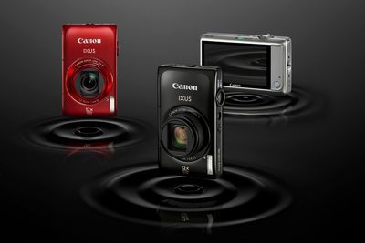 Canons nye IXUS 1100 HS har hele 3,2-tommers berøringsskjerm og 12 x zoom.
