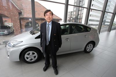 HYDROGENGARANTI: - Det er slutt på den tiden der vi bilprodusenter lovet "hydrogenbil om fem år", får så å komme med samme beskjed fem år etter, sier Katsuhiko Hirose.