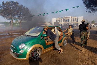 Gaddafis grønne Fiat 500 var elektrifisert i Italia og klarte visstnok 260 km på én lading.