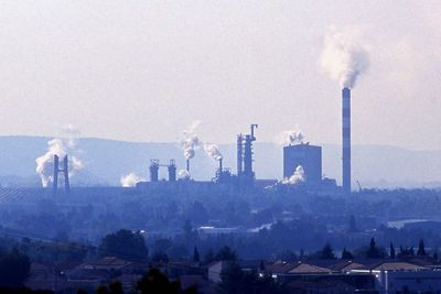 ØKER: Utslippet av klimagasser økte med 4,8 prosent i 2010, viser ferske tall fra SSB.