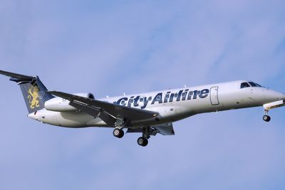 City Airline har sju Embraer ERJ 135-145-fly. Årsaken til trykkfallet passasjerene opplevde i kabinen på vei fra Göteborg til Umeå er fortsatt uklar.