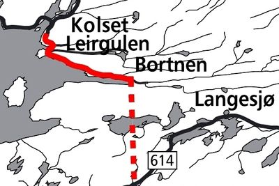 K. A. Aurstad skal anlegge vegen som er markert med heltrukket rød linje. Den stiplete linjen nedenfor viser traséen til Bortnetunnelen. Ill.: Statens vegvesen