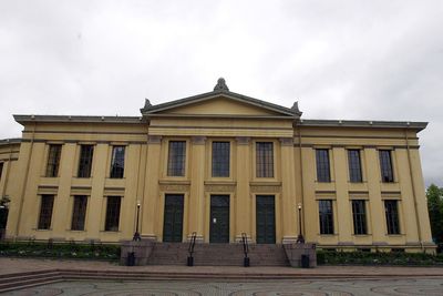 FERDIG I 1851: Universitetsbygningene på Karl Johans gate 47 i Oslo sentrum er Norges eldste universitetsbygninger, og en del av Universitetet i Oslo.