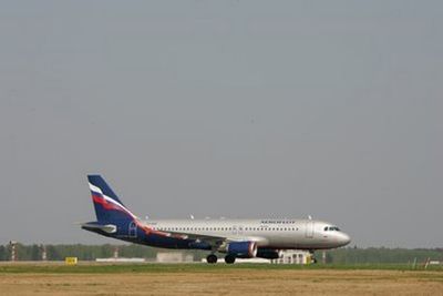Det var et Airbus 320-fly fra Aeroflot som tok av fra taksebane M på OSL. Den går parallelt med rullebanen 01L hvor flyet egentlig skulle ta av fra.