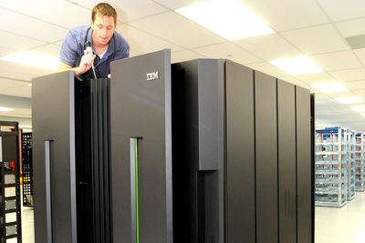 STOR: Ikke bare er IBMs nye generasjon stormaskiner, zEnterprise, velvoksne. De kan ta seg av store oppgaver også.