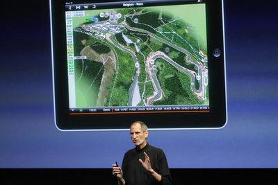 iPhone har en skjult fil som lagrer informasjon om hvor brukeren befinner seg i verden. Apple, her ved Steve Jobs, er tause om hvorfor. ARKIVFOTO.