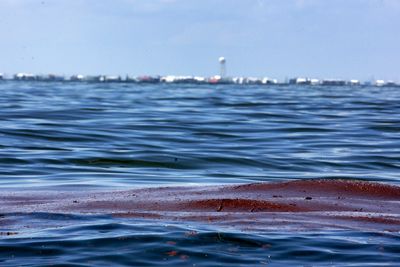 INGEN FARE: Mange fryktet en ny Deepwater Horizon-katastrofe (bildet) da det begynte å brenne på en oljeplattform i Mexicogolfen torsdag - men ingen ble skadet, og ingen oljesøl er oppdaget.
