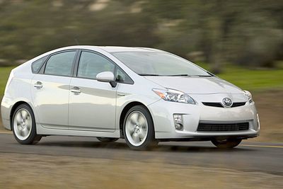 PROBLEM: En Prius-sjåfør sier gasspedalen hengte seg opp på E18 torsdag. Toyota flyr inn en ekspert for å studere bilen.