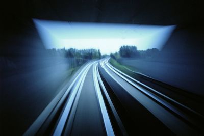 MILEPÆL: Jernbanetunnelen mellom Oslo og Ski kan bli Norges lengste. Bores den med TBM vil den også bli historisk i så måte. ILLUSTRASJONSFOTO