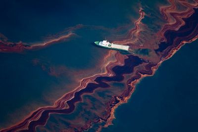 MER ENN ANTATT: Oseanograf Ian R. MacDonald mener at det slippes ut mellom 20.000 og 25.000 fat olje hver dag i Mexicogolfen.