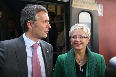 Samferdselsminister Liv Signe Navarsete lover bedring i togsituasjonen fra 2012. Frem til da vil det imidlertid kunne bli verre.