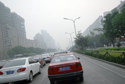Under OL i Beijing i fjor var luften så ren at solen tittet frem. Nå er forurensningen tilbake.