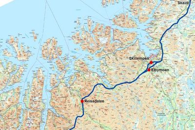 420 kV-linje fra Balsfjord til Hammerfest. Statnett vil bruke tre milliarder kroner på 370 km kraftlinjer på 420 kV mellom Balsfjord i Troms og Hammerfest i Finnmark, og har søkt NVE om konsesjon. Kraftforbruket i området kan tredobles på grunn av Goliat-utbyggingen, økt forbruk på Snøhvit og oppstart av gruvedriften i Sør-Varanger. Linjen går gjennom Balsfjord, Storfjord, Kåfjord, Nordreisa, Kvænangen, Alta, Kvalsund og Hammerfest kommuner og er ferdig i 2016, ifølge Statnett. En ny ledning fra Balsfjord 160 km sørover til Ofoten skal også bygges for å opprettholde forsyningssikkerheten i nord. Den koster en milliard og er ferdig 2015.
