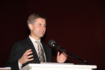 Miljøvernminister Erik Solheim mener regjeringen og KrF er 99,4 prosent enige om miljøpolitikken.