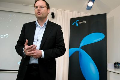 Direktør Lars-Åke Norling i Telenor Sverige må si opp 400 ansatte.