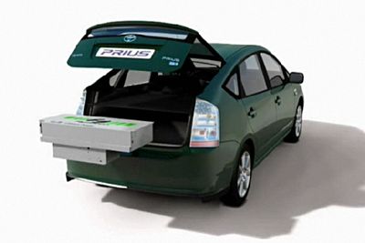 A123s Hymotion-system består av en batteripakke som monteres i reservehjulsbrønnen på en ordinær Toyota Prius og konverterer den til en plug-in-hybrid.