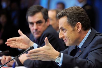 - HISTORISK: - Dette vil bli husket som et historisk møte, sa Nicolas Sarkozy etter at EUs toppmøte i dag vedtok klimapakken som beskriver hvilke forpliktende tiltak EUs 27 medlemsland skal sette inn for å nå målene om å kutte utslippene med 20 prosent innen 2020.