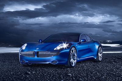 COOL BLUE: Tesla Motors,  trekker nå Henrik Fisker, mannen bak Fisker Karma (bildet) for retten for å ha stjålet forretningshemmeligheter.