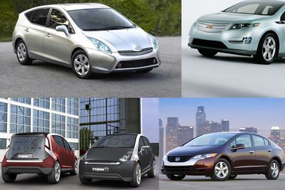 Elbiler, hybridbiler, plug-in-hybrider, hydrogenbiler, Think Ox (nederst til venstre), nye Toyota Prius (øverst til venstre), Chevrolet Volt (øverst til høyre) og Honda FCX (nederst til høyre).