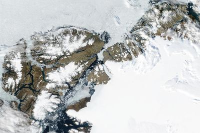 FOR VARMT: Ellesmere Island er 196.235 km², men øyens isområder minsker raskt på grunn av klimaendringene.