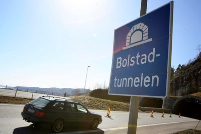 Bolstad-tunnelen på E-18 i Vestfold var blant dem som måtte sjekkes og sikres i våres etter ulykken i Hanekleivtunnelen.