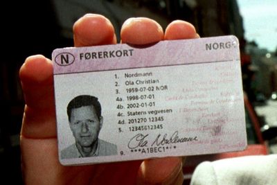 Dagens førerkort ble utstedt første gang 1. januar 1998.