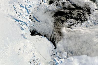 antarktis, arktisk is, arktis, issmelting
Bilde fra satelitten Terra.