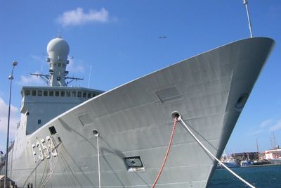 STØRSTE DANSKE: Galathea 3 er den største danske forskningsekspedisjonen siden dens forgjenger vendte hjem etter to år på verdenshavene i 1952. Motorproblemer forsinker imidlertid det ombygde forsvarsskipet Vædderen.
