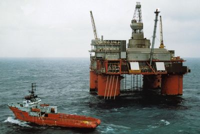 Produksjonen på Snorre A er stanset inntil Statoil og Petroluemstilsynet er kommet til bunns i årsaken til gasslekkasjen. Foto: Statoil