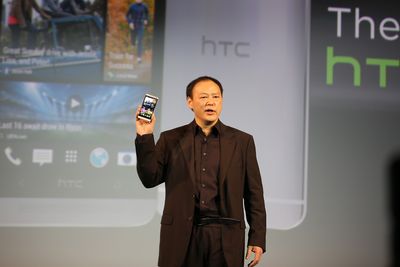 Vi er ikke redd for å ta sjanser, sa HTC-sjefen Peter Chou på pressekonferansen i London når han avduket selskapets nye toppmodell. Det har han nok rett i. 