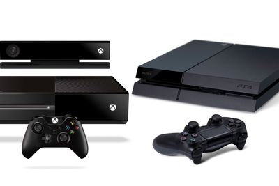  Ingen kan vel påstå at Microsofts og Sonys designere har tenkt veldig langt utenfor boksen da de laget nye Xbox One (t.v.) og Playstation 4. 