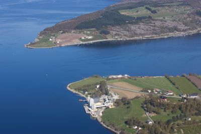 Forsand Sandkompani ligger ved munningen av lysefjorden i Rogaland. Foto: © Roy Mangersnes / NN / Samfoto.