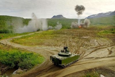 Nye CV90 i skarpskytingsdemonstrasjon på Setermoen. Foto: Eirik Helland Urke