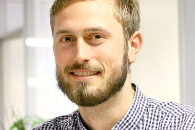 Alexander Grimstad, markedskoordinator i Fanbooster.