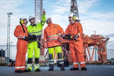  Iris Group og Fours AS skal bruke droner til å ta inspeksjon offshore og onshore ytterligere ett steg videre. 