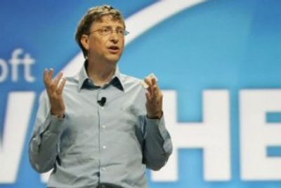 Bill Gates går av, men forsvinner ikke helt ut.