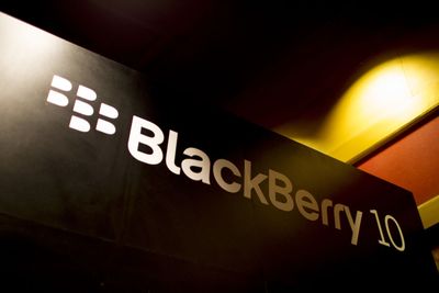 Blackberry dominerte markedet for smarrtelefoner en gang i tiden. Nå er storhetstiden over og selskapet er iferd med å bli solgt.