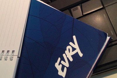 Styret i Evry har enstemming anbefalt budet fra investeringsfondet Apax Partners. Storaksjonærene Posten og Telenor, samt Folketrygdfondet gir sin tilslutning. Det samme gjør Evry-ledelsen.