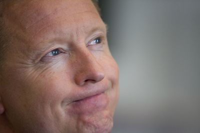 Konsernsjef Hans Vestberg drar fram sparekniven i Ericsson.