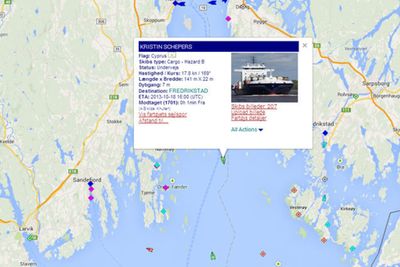 Nettjenesten (finnes også som app) til Marinetraffic.com kombinerer AIS (Automatic Identification System) med Google Maps og lar enhver som vil følge med på internasjonal skipsfart. Eksperter i Trend Micro har påvist at sårbarheter i AIS gjør det mulig å sabotere også kommersielle og kritiske tjenester som bygger på AIS.