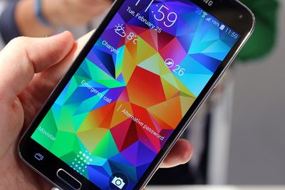 Samsung Galaxy S5 sin fingeravtrykkleser blir nå åpnet for tredjepartsutviklere via et API.
