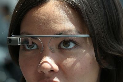 Google Glass får kanskje Intel-innmat og mer profesjonelt fokus.