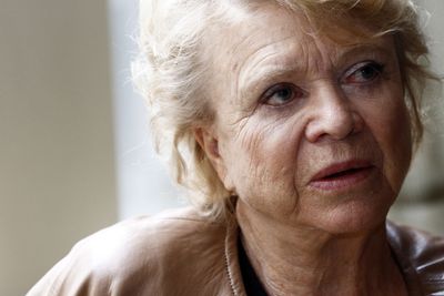 - MA HA VISST: Den tidligere korrupsjonsjegeren Eva Joly mener at Økokrim må etterforske Telenors involvering i VimpelCom. Hun mener at Telenors representanter i styret måtte ha visst om hva som foregikk. 