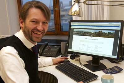60 prosent av de som besøker oslo.kommune.no i dag får en bomtur. De finner ikke fram. Men nå kan den ferske finansbyråd Eirik Lae Solberg glede seg over helt nye nettsider.