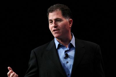 Michael Dell prøver å kjøpe sitt livsverk, PC- og IT-giganten som bærer hans navn. Men selskapet sliter tungt med et slitent marked for sine hovedprodukter.