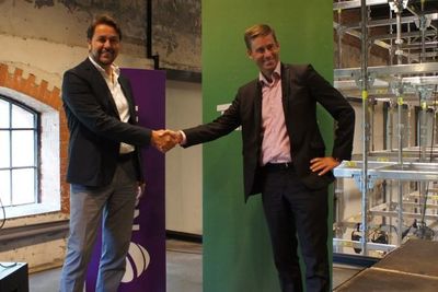 Arild Hustad i Tele2 og August Baumann i Netcom sier at utbygging av 4G er hovedfokuset.